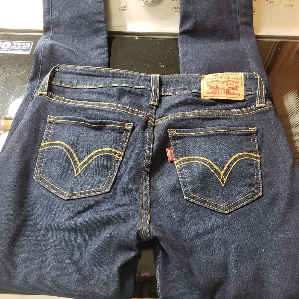 Levi's skinny dark jeans size 26